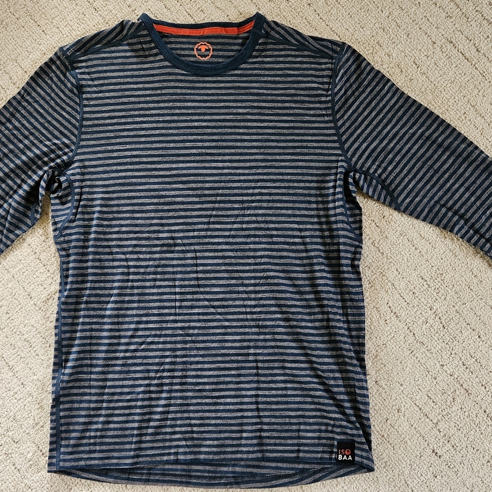 Isobaa Mens Long Sleeve Base Layer Crew Neck 100% Ultrafine Merino Wool